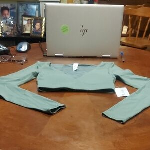Lululemon Athletica Green Fitted Crop Blouse